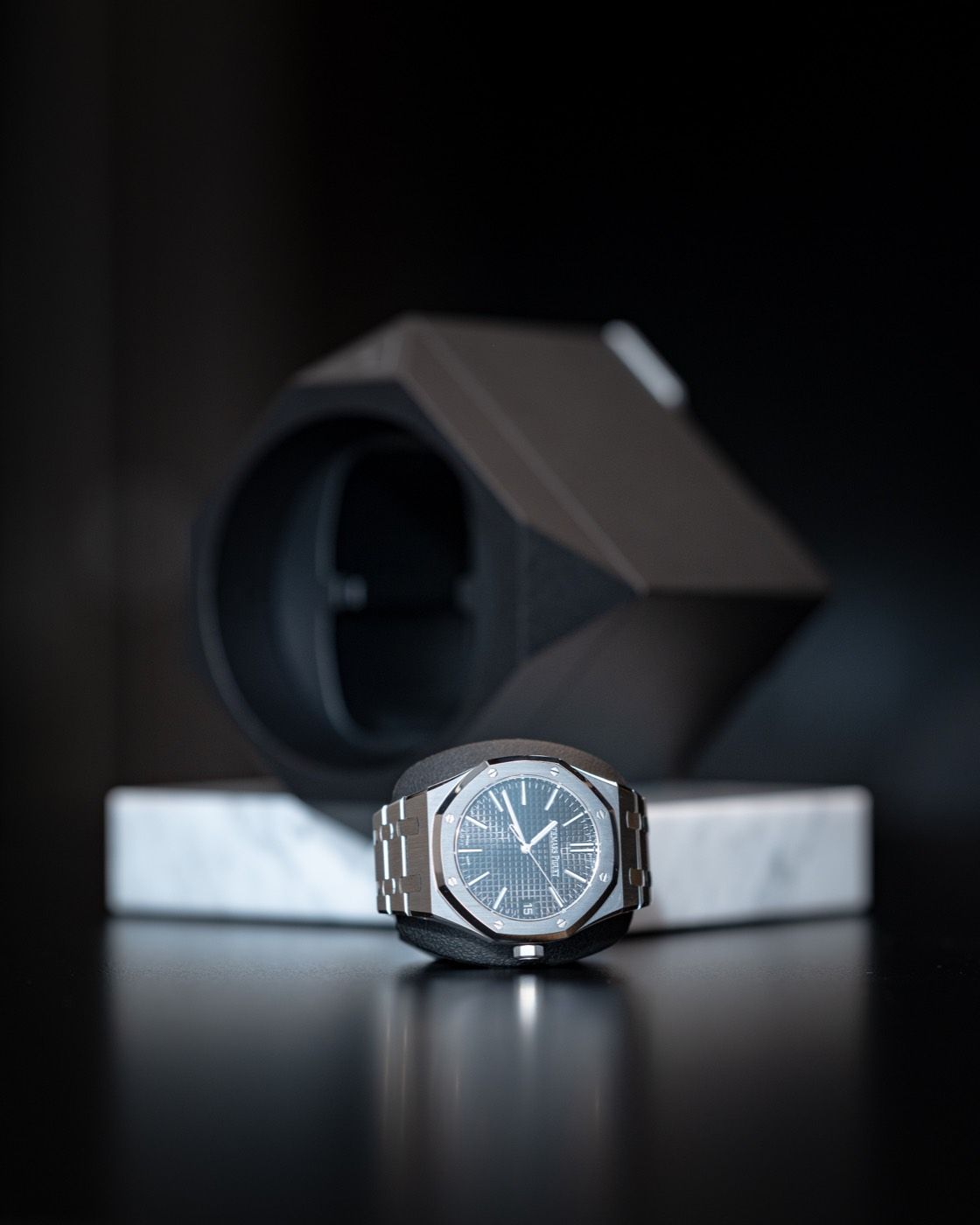 Watch being fastened onto the Time Machine clip